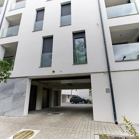 Starlight Silver - Exclusive Lejlighed *