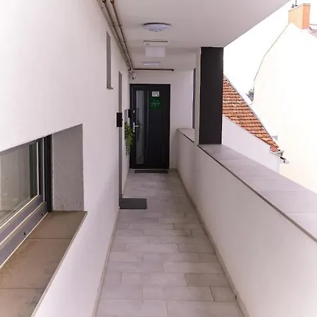 Starlight Silver - Exclusive Apartment *