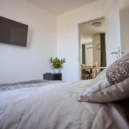 Starlight Silver - Exclusive Apartment